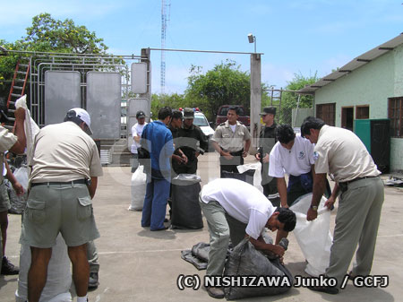 警察官もかけつけていた